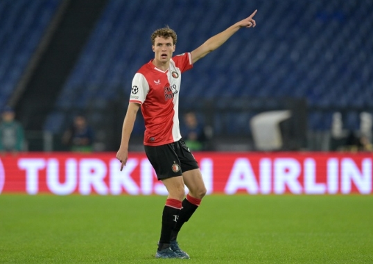 恰恰表现出 恰恰表现出