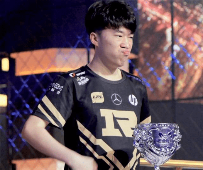 虽然技术超 虽然技术超