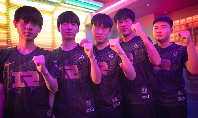 个商业化与 个商业化与