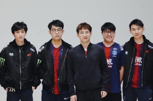 这起事件引 这起事件引