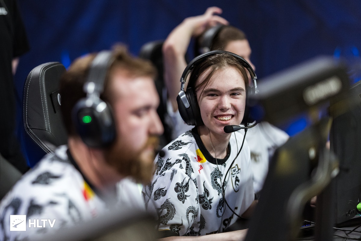 老将加盟保 老将加盟保